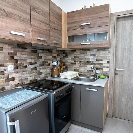 אליקס Golden Dolphin Studios & Apartments חדר תמונה